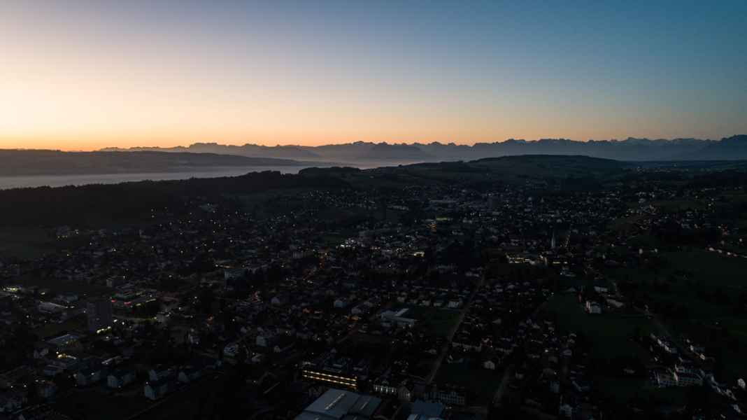 Sonnenaufgang über Reinach AG